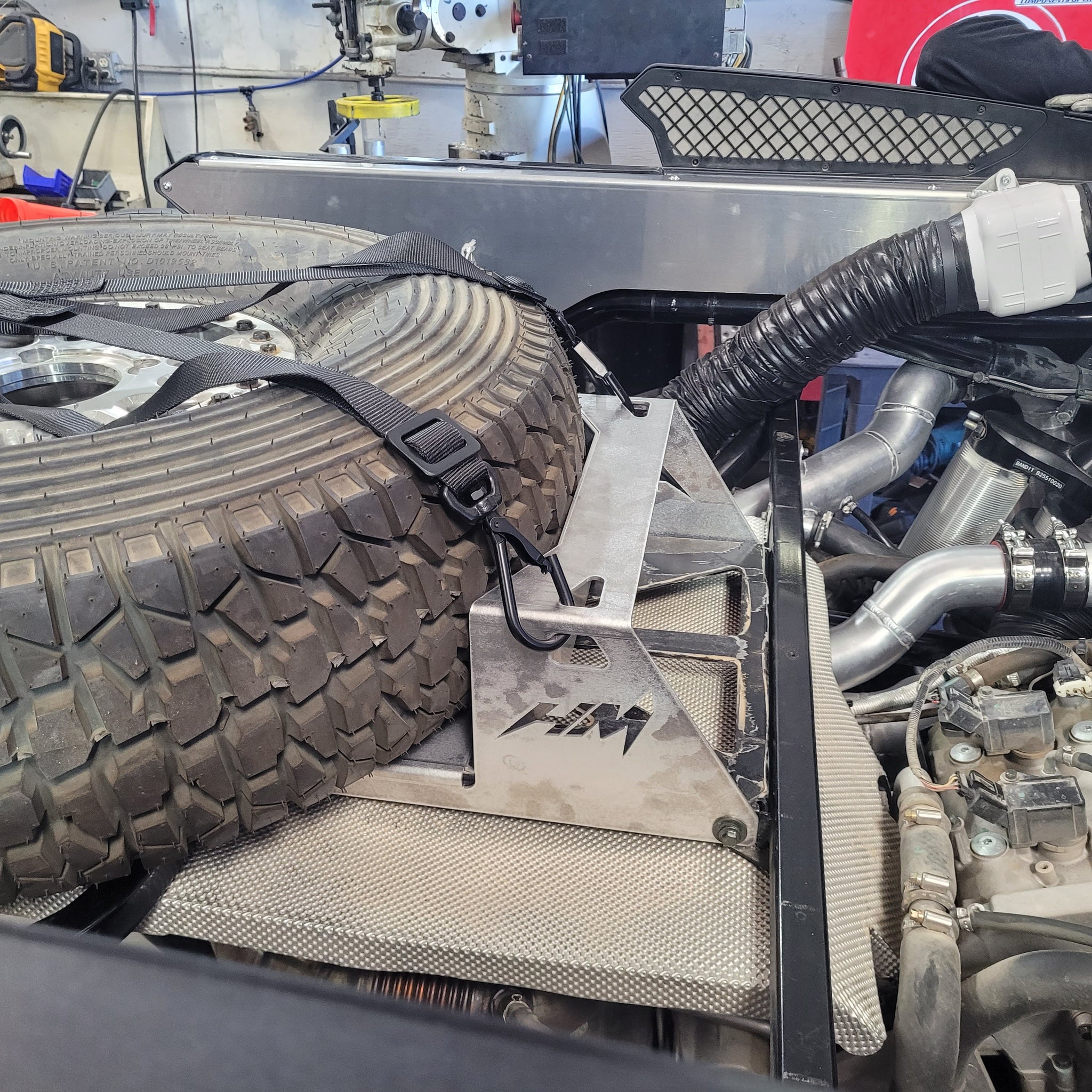 Speed UTV Weld-on rear bumper with Y-Strap and tire stop