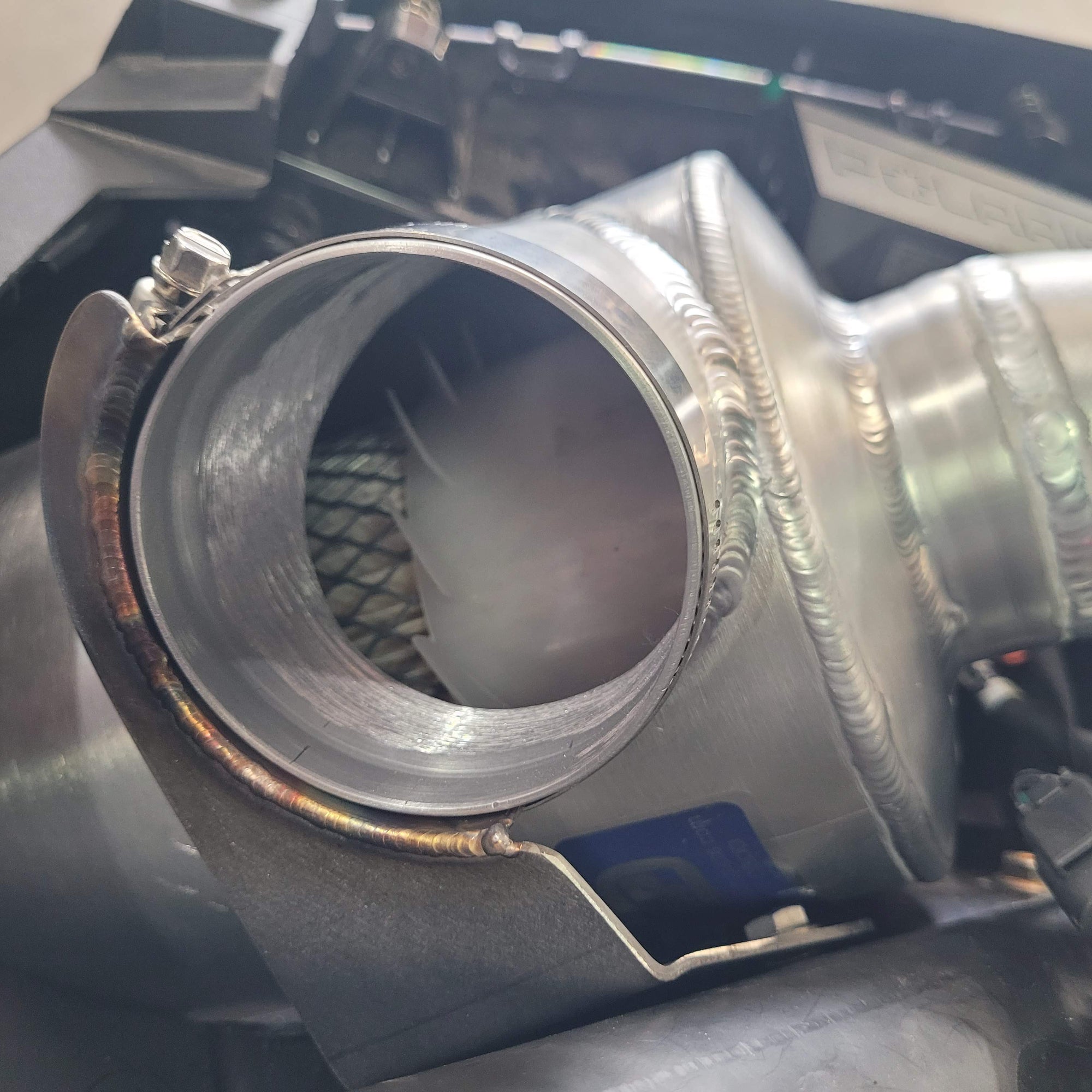 Polaris Xpedition Cabin A/C recirculation and positive pressure system